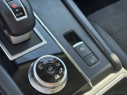 Used 2022 Mitsubishi Outlander SE image 26