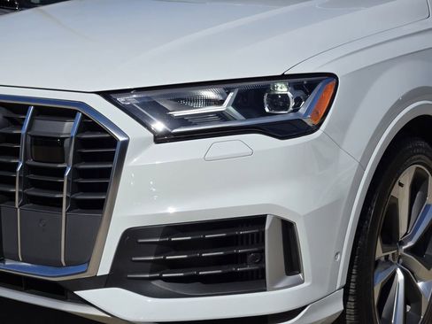 Used 2023 Audi Q7 3.0T Prestige image 12