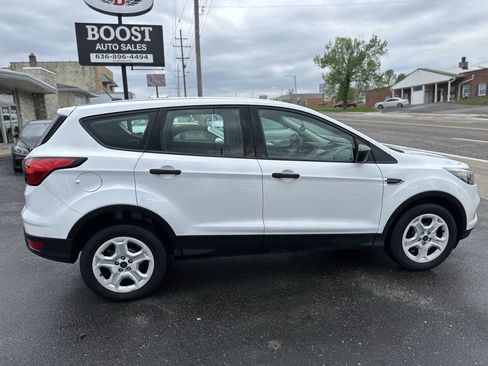 Used 2019 Ford Escape S image 8