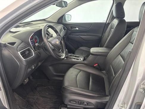 Used 2020 Chevrolet Equinox Premier FWD image 2
