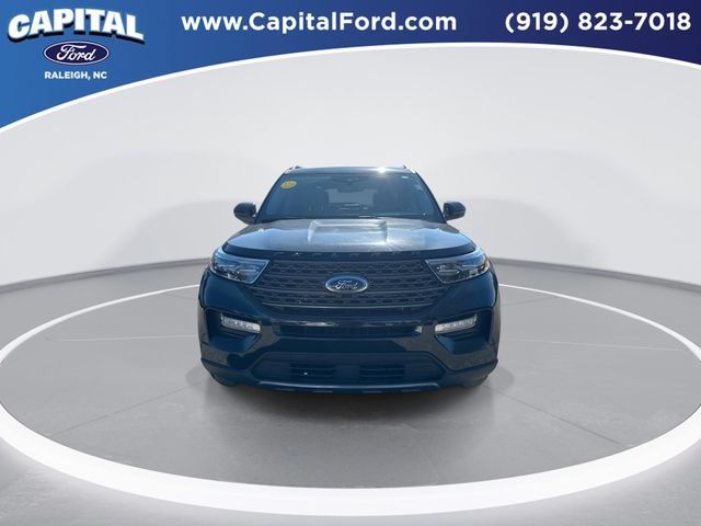 New 2024 Ford Explorer XLT w/ Equipment Group 202A RWD image 3
