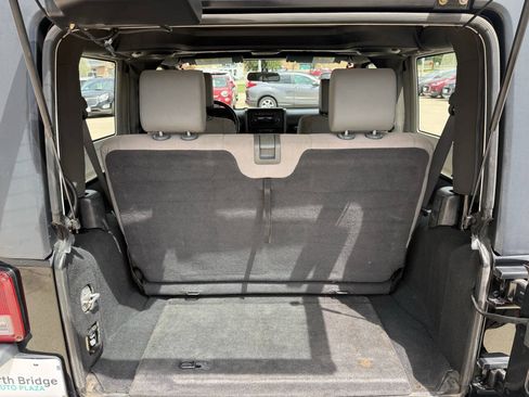 Used 2009 Jeep Wrangler X AWD/4WD image 13