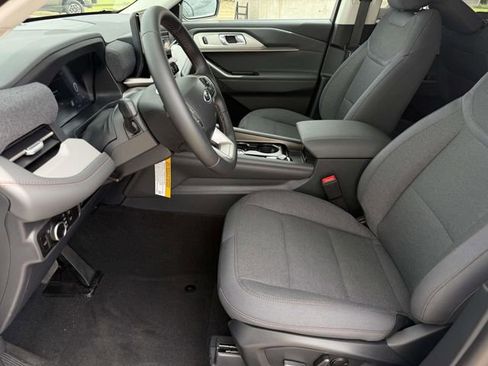 New 2026 Ford Explorer Active RWD image 23