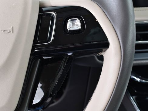 Used 2023 Lincoln Corsair AWD w/ Equipment Group 101A image 32