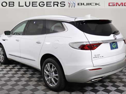 Certified 2024 Buick Enclave Premium FWD image 4