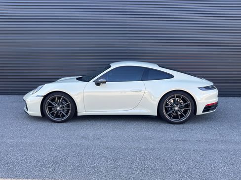 Certified 2024 Porsche 911 Carrera T image 2