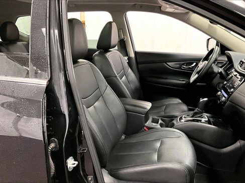 Used 2020 Nissan Rogue SL w/ Premium Package image 7