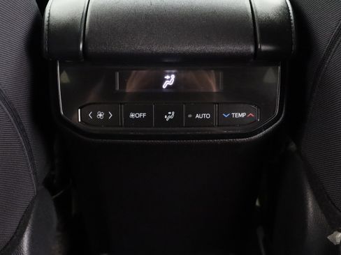 Certified 2025 Toyota Highlander LE FWD image 29