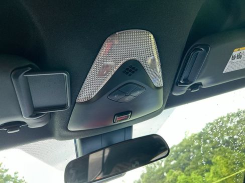 Used 2022 Toyota C-HR XLE FWD image 26