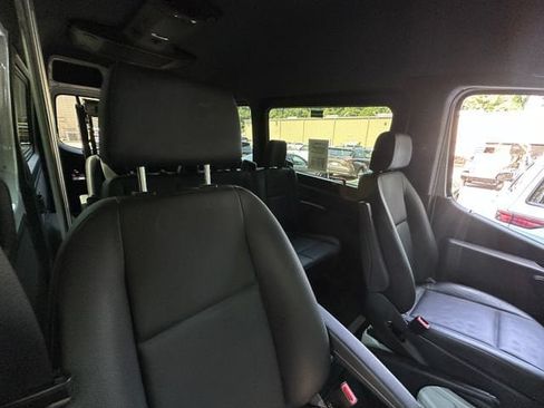 Used 2021 Mercedes-Benz Sprinter 2500 image 40