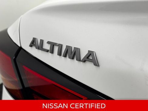 Certified 2025 Nissan Altima 2.5 SV FWD image 11