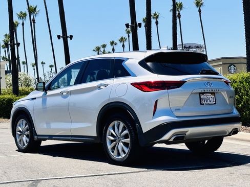 Used 2021 INFINITI QX50 Pure image 18