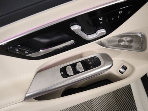 Certified 2025 Mercedes-Benz CLE 300 4MATIC Cabriolet image 30