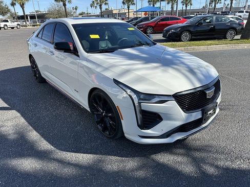 Used 2022 Cadillac CT4 V w/ LPO, ONYX Package image 8