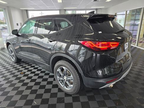 Used 2025 Chevrolet Blazer LT image 6