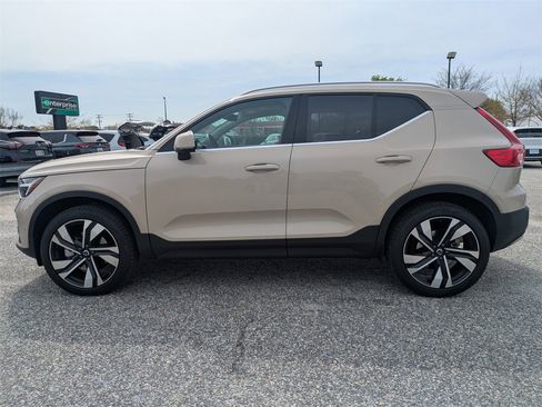 New 2025 Volvo XC40 B5 Plus w/ Climate Package image 7