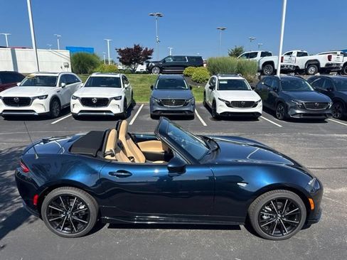 New 2026 MAZDA MX-5 Miata Grand Touring w/ Appearance Package RWD image 30