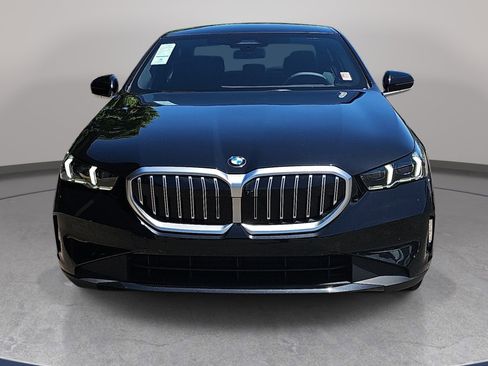 Certified 2026 BMW 530i w/ Premium Package RWD image 2