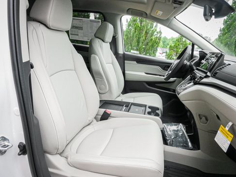 New 2026 Honda Odyssey EX-L image 32