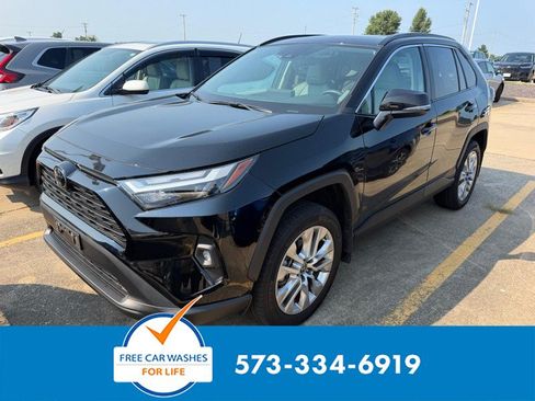 Used 2025 Toyota RAV4 XLE Premium w/ Weather Package AWD/4WD image 1