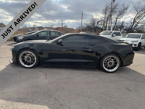 Used 2018 Chevrolet Camaro SS image 8
