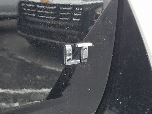 Used 2017 Chevrolet Equinox LT w/ Convenience Package image 20