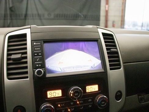 Used 2020 Nissan Frontier SV image 36