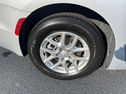 New 2026 Chrysler Pacifica Select image 21