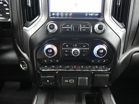 Used 2020 GMC Sierra 1500 Denali w/ Denali Ultimate Package AWD/4WD image 32