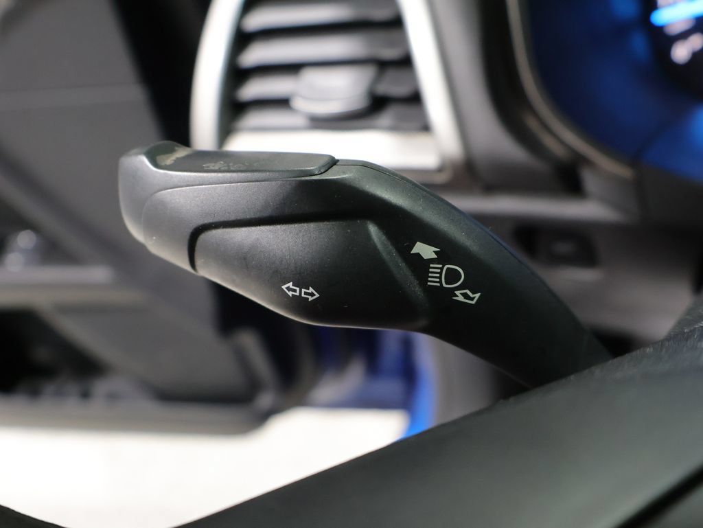 Used 2017 Ford Fusion SE FWD image 35