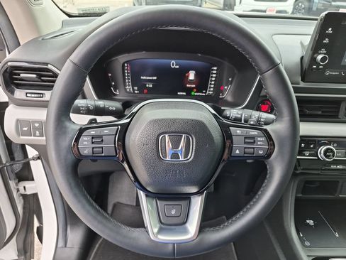 Used 2024 Honda Pilot Elite image 23