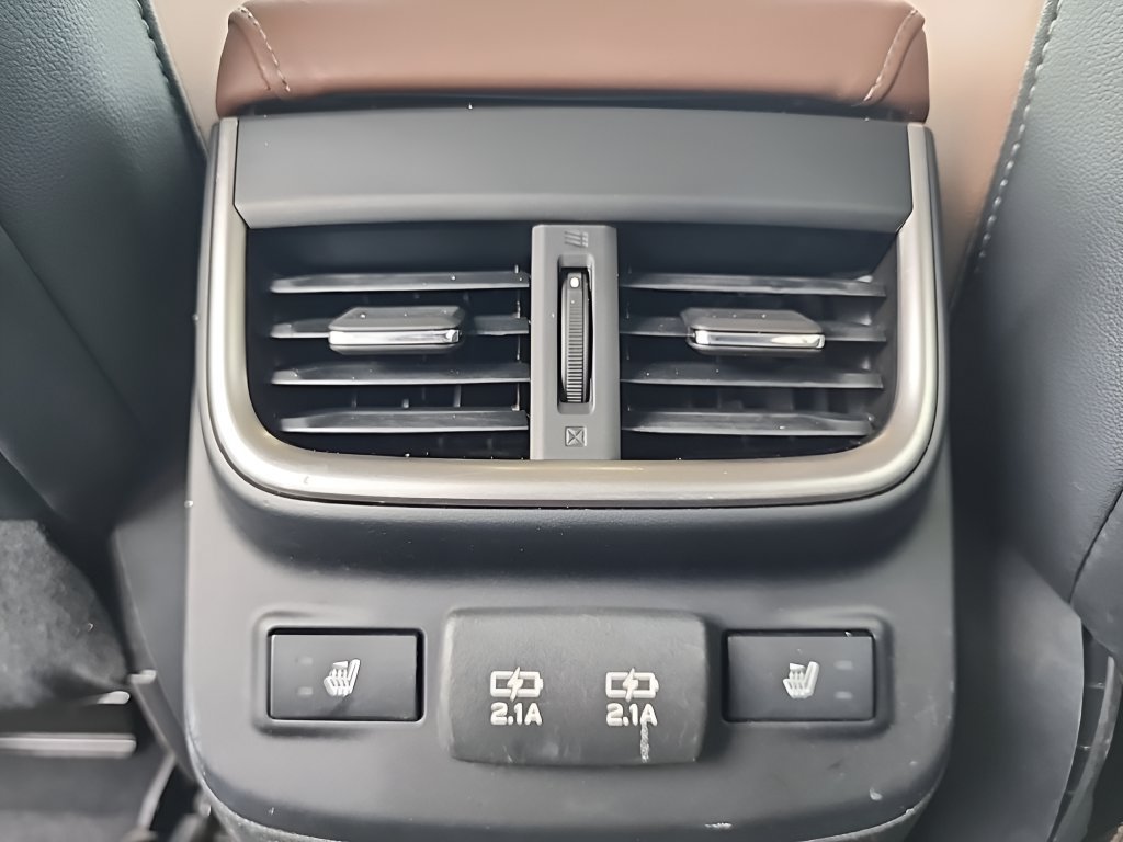 Used 2021 Subaru Outback Touring AWD/4WD image 21