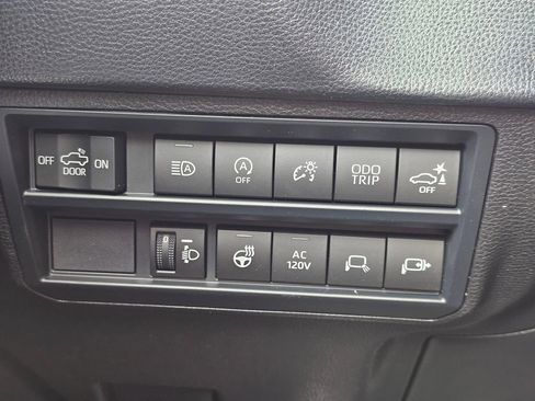 New 2026 Toyota Tundra SR5 AWD/4WD image 33