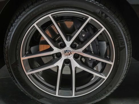 Certified 2026 Porsche Macan AWD/4WD image 12