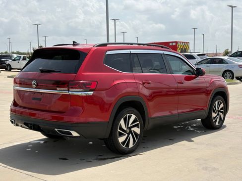 Used 2024 Volkswagen Atlas SE FWD image 7