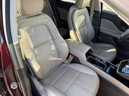 Used 2020 Lincoln Corsair Reserve image 11