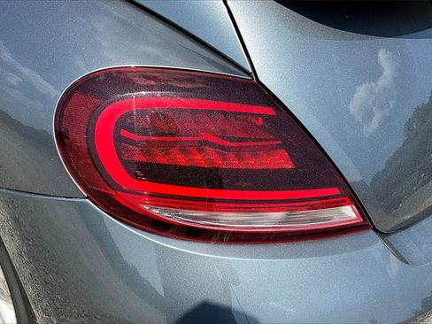 Used 2019 Volkswagen Beetle 2.0T SE image 27