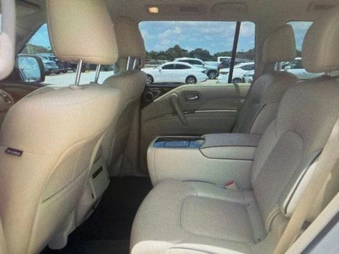 Used 2022 INFINITI QX80 Luxe w/ Cargo Package AWD/4WD image 8