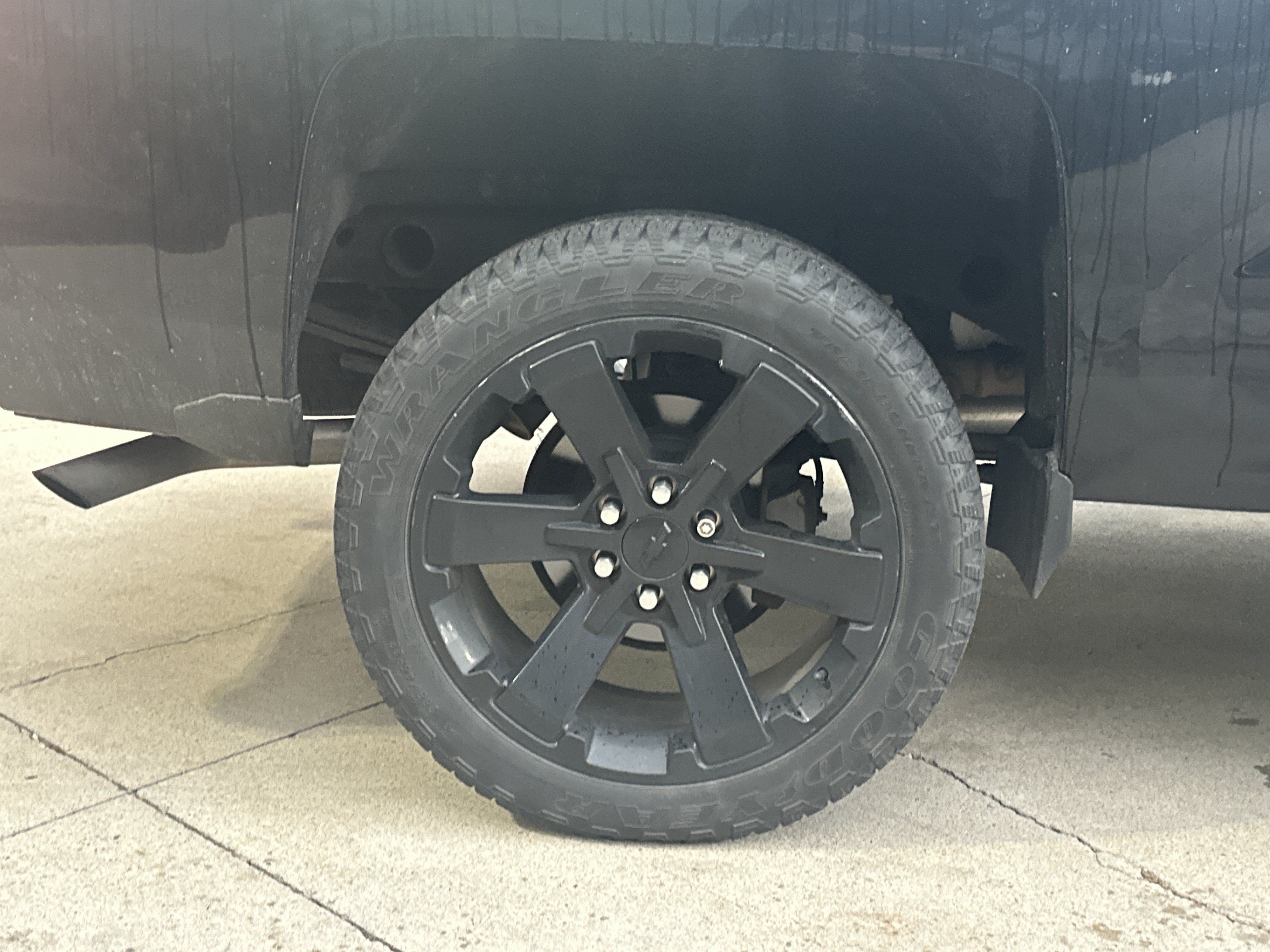 Used 2016 Chevrolet Silverado 1500 LT w/ All Star Edition AWD/4WD image 34