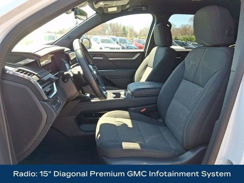 Used 2025 GMC Acadia Elevation image 2