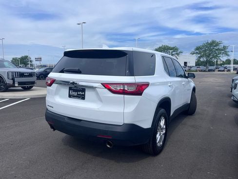 Used 2020 Chevrolet Traverse LS FWD image 3