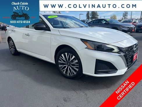 Certified 2025 Nissan Altima 2.5 SV image 6