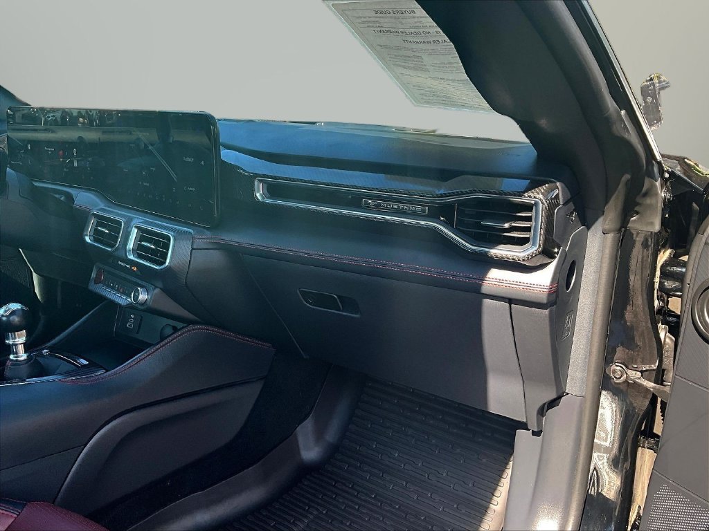 Used 2025 Ford Mustang GT Premium RWD image 28