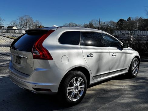 Used 2015 Volvo XC60 T5 Premier w/ Proximity Package image 8