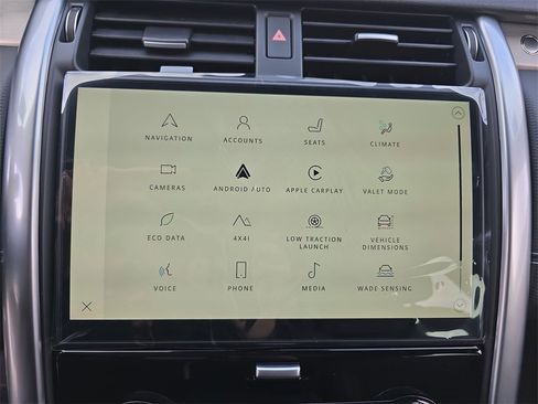 New 2026 Land Rover Discovery Limited Edition image 23