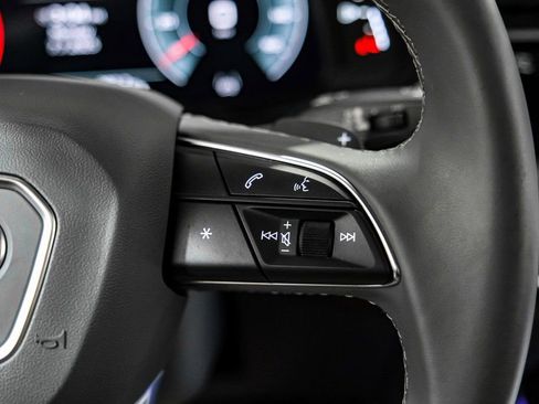 Used 2024 Audi Q8 Prestige image 16