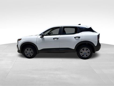 Used 2026 Nissan Kicks S FWD image 4
