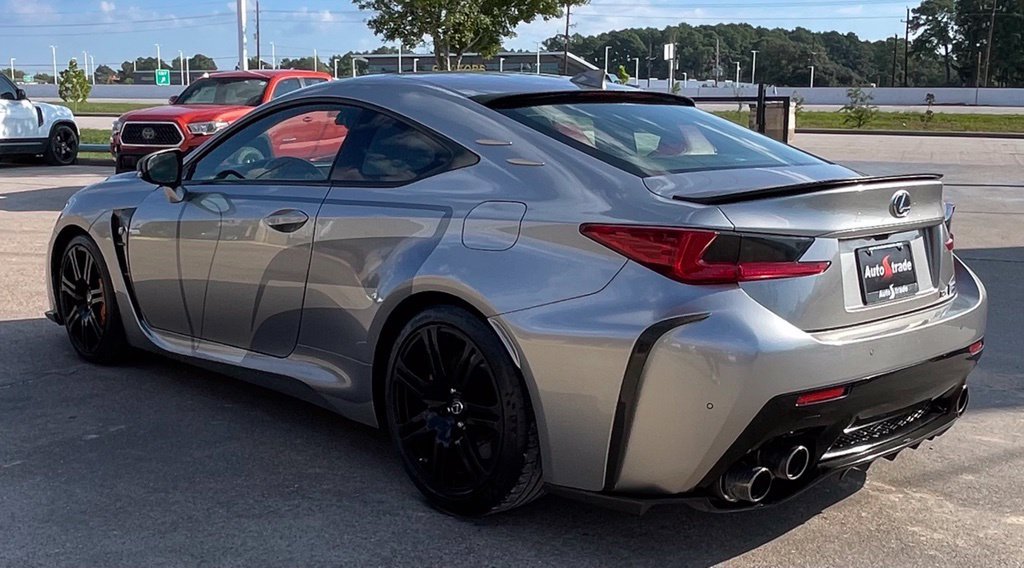 Used 2018 Lexus RC F w/ Premium Package RWD image 3