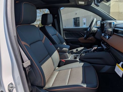 New 2026 GMC Canyon AT4 w/ Technology Plus Package AWD/4WD image 23
