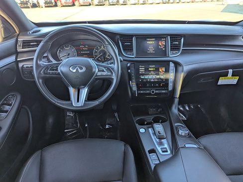 Certified 2025 INFINITI QX55 Luxe w/ Accent Package image 16